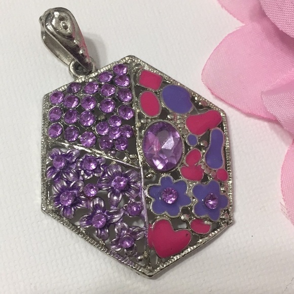 ✨Purple Floral Rhinestone Hexagon Pendant Silver Necklace✨ - Picture 4 of 9
